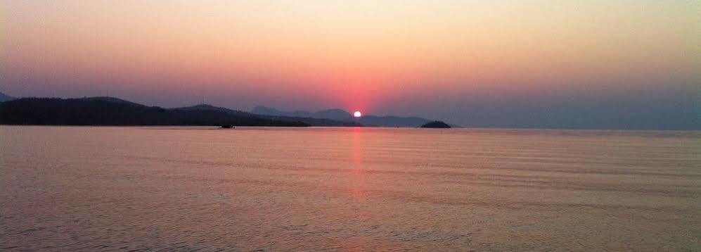 Lake Kariba Inns スィアボンガ エクステリア 写真