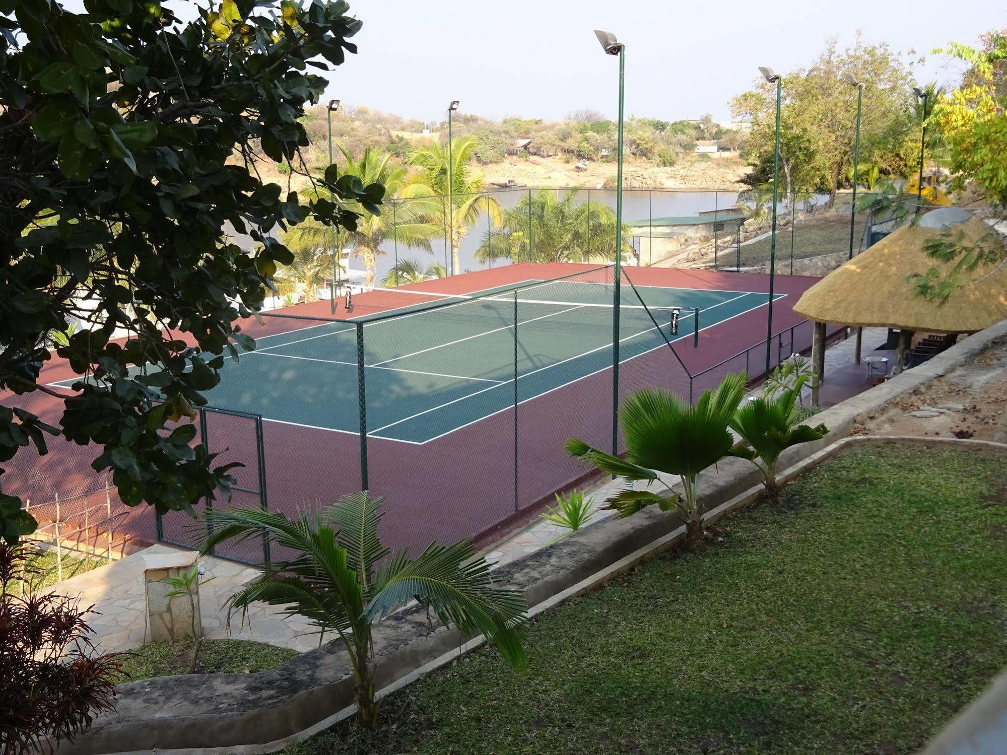 Lake Kariba Inns スィアボンガ エクステリア 写真