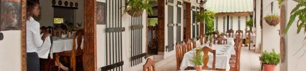 Lake Kariba Inns スィアボンガ エクステリア 写真